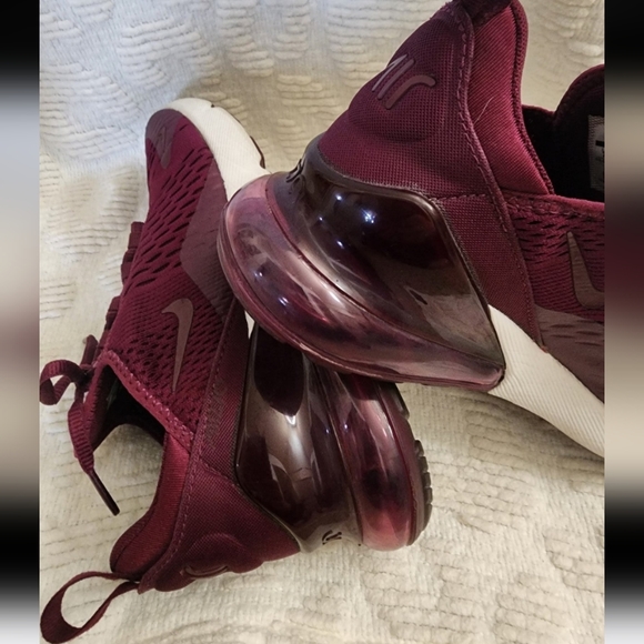 ❤️SOLD❤️ Nike Air Max 270 Bordeaux Wine - Picture 6 of 8